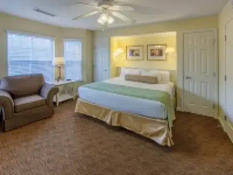 Holiday Inn Club Vacations Oak N' Spruce Resort Hoteles en Lee