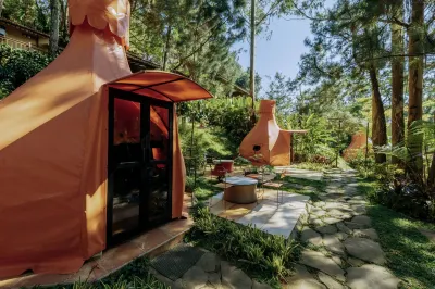 The Lodge Maribaya Hotels near cikole