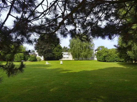 Novotel Amiens Pôle Jules Verne Отели в г. Корби