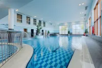 McWilliam Park Hotel - С бассейном