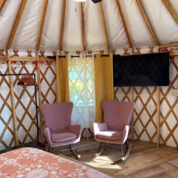 Mountain Aire Cottages, Inn, & Glamping