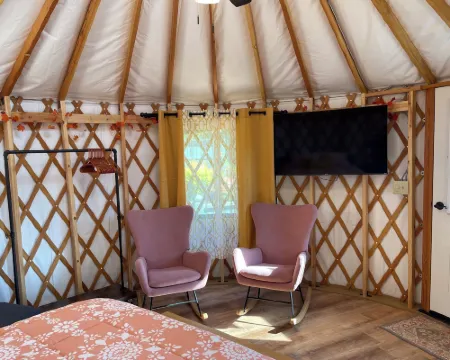 Mountain Aire Cottages, Inn, & Glamping Hotels in Rabun County