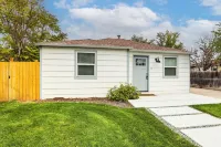 < 1 Mi to Olde Town Arvada: Home w/ Patio! - 3-Star