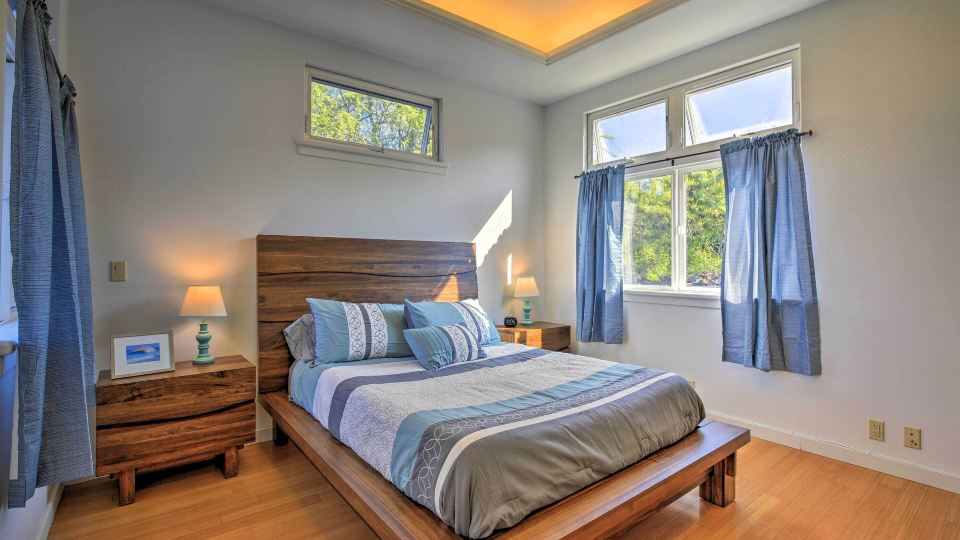 Kailua-Kona Cottage < 1 Mile to Magic Sands Beach!