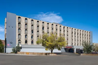 Ramada by Wyndham Saskatoon Các khách sạn ở Saskatoon