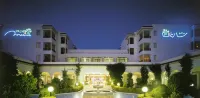 El Mouradi Palm Marina - Families and Couples Only Hotels in 