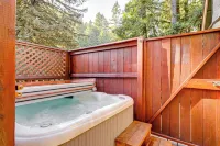 Redwoods Escape w/ Hot Tub: Near Russian River! - Condos
