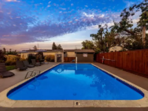 Travelodge by Wyndham聖羅莎葡萄酒鄉酒店 聖羅莎酒店