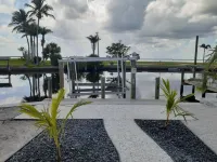 Waterfront Home on Matlacha Hotels in Matlacha
