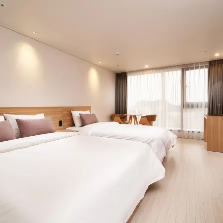Pino Hotel Отели рядом с достопримечательностью «Библиотека «Саммэбон»»