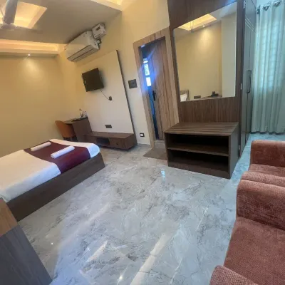 Hotel Rudra Hotels near Mangaram