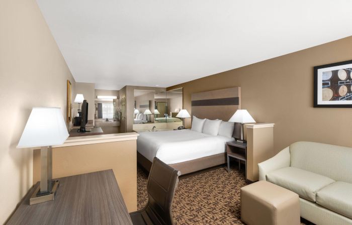 Hawthorn Suites by Wyndham Napa Valley