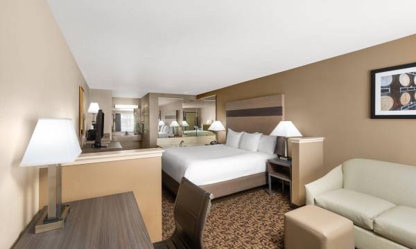 Hawthorn Suites by Wyndham Napa Valley