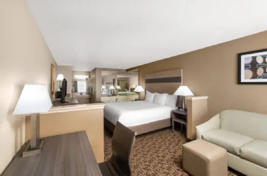 Hawthorn Suites by Wyndham Napa Valley Hotels near Napa County Fairgrounds
