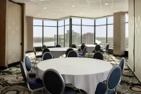 Fort Pontchartrain Detroit, a Wyndham Hotel - Business