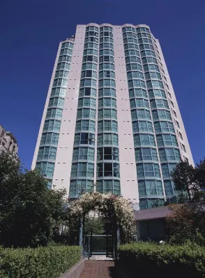 Rosedale Condominiums Hotels near Telus Garden Residences