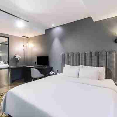 安養XYM高級酒店 Rooms