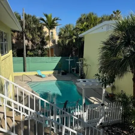 1 Bed Room Pool Steps to Beach