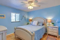 Waterfront Cedar Key Duplex Home: Grill & Dock! - 3-Star