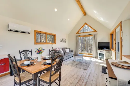 Hike & Fish: Outdoor Retreat Near Trails - balcony