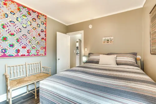 Pet-Friendly Family Apartment - Near NU Campus! - Apartments
