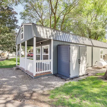 20 Mi to Glacier Natl Park Pet-Friendly Cabin