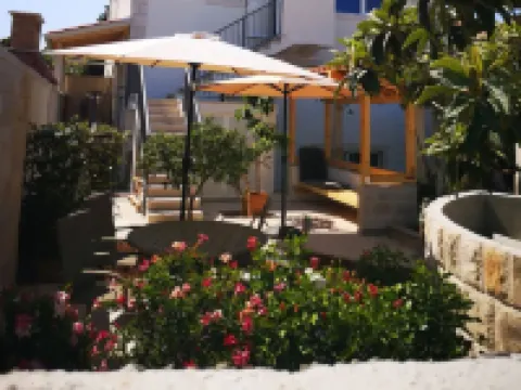 아파트먼트 나타사 - 수페타르 호텔