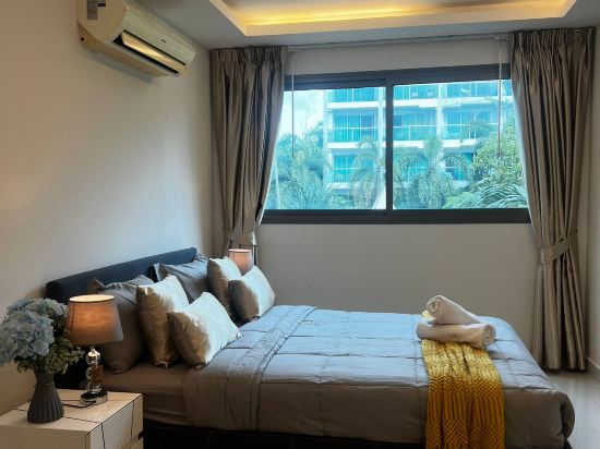 Condo 2 Bedrooms 2 Bathrooms 100 walk to the beach