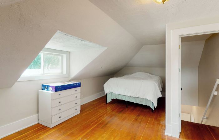 2BR Home w/ Mountain View, W & D, Private Yard