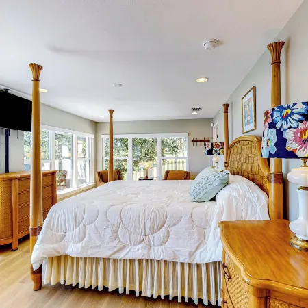 Escape the Heat! Lakefront Paradise in Mount Dora