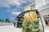 Hotel O MIOXIO Syariah Kost Hotels in Ponorogo