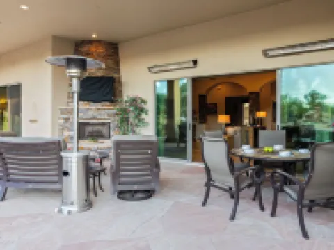 5bdr Oasis w/ Waterfall Pool, Hot Tub, Desert View Desert Cascase by Avantstay Hotels in Carefree