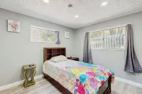 4 Mi to Snow Valley! Family Retreat w/ Deck - 2-Star