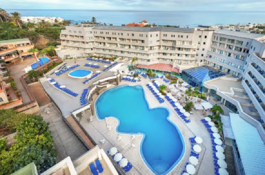 Alua Tenerife Hoteles cerca de Parque Loro