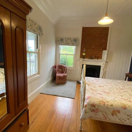 Awen Cottage - Where Heritage meets the heart of Tenterfield
