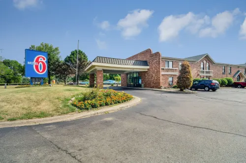 Motel 6 Waukegan, IL - 2-Star