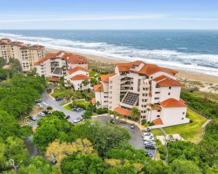 Beautiful Condo with Gorgeous Ocean Views from Balcony + Shared Pool & Free WiFi Hoteles en Fernandina Beach