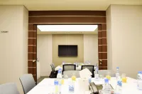 Ramada by Wyndham Downtown Beirut - Airport Shuttle