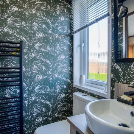 Bumblebee - 2 Bedroom Lodge - Manorbier