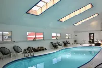 Sierra Blue Hotel & Swim Club