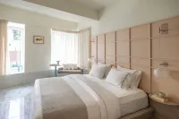 밀리오니 바이 오니로 콜로나키 호텔
