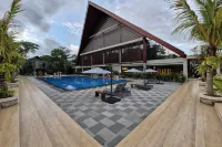Ramada by Wyndham Yogyakarta - piscina