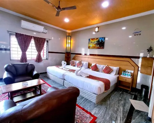 โรงแรม จีวีเอส เรสซิเดนซี โรงแรมในเยอร์เคาด์
