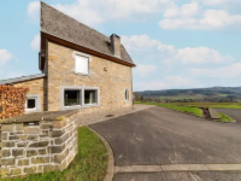 帶泳池的團體住宿，Chevron