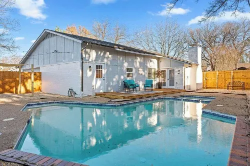 Haven House King Bed Backyard Pool