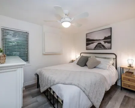 Casa Albanese on Farlain Lake Hotels in Tiny