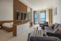 Wind Rose Apartments-Beachfront - Homestays