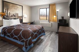 Super 8 by Wyndham Mentor/Cleveland Area