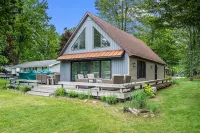 Torch River Retreat 3Bdr Home with Dock