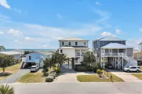 Sea 2 Sea - 4 Bdrm w/ Pool and New Patio - 1 Minute Walk to Beach - 2つ星